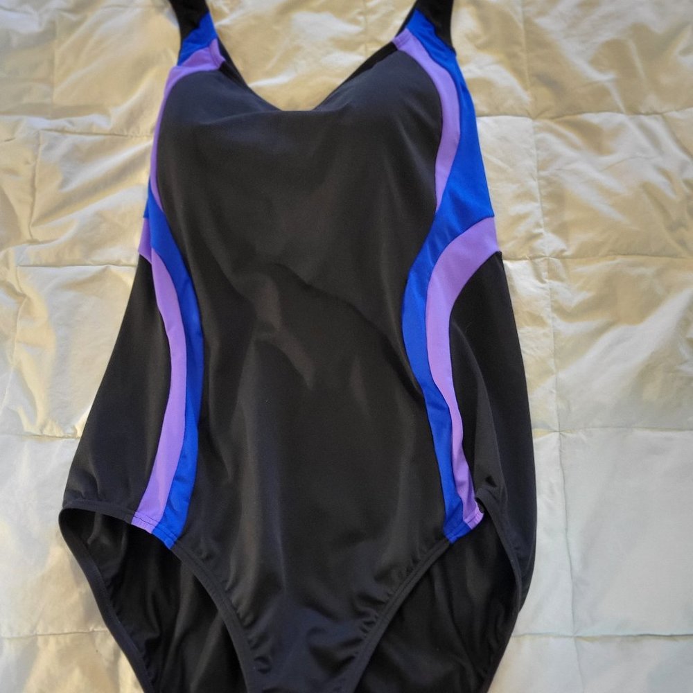 Lands' End bathing suit SIZE 14L- (Lands' End runs small; I am a size 10)